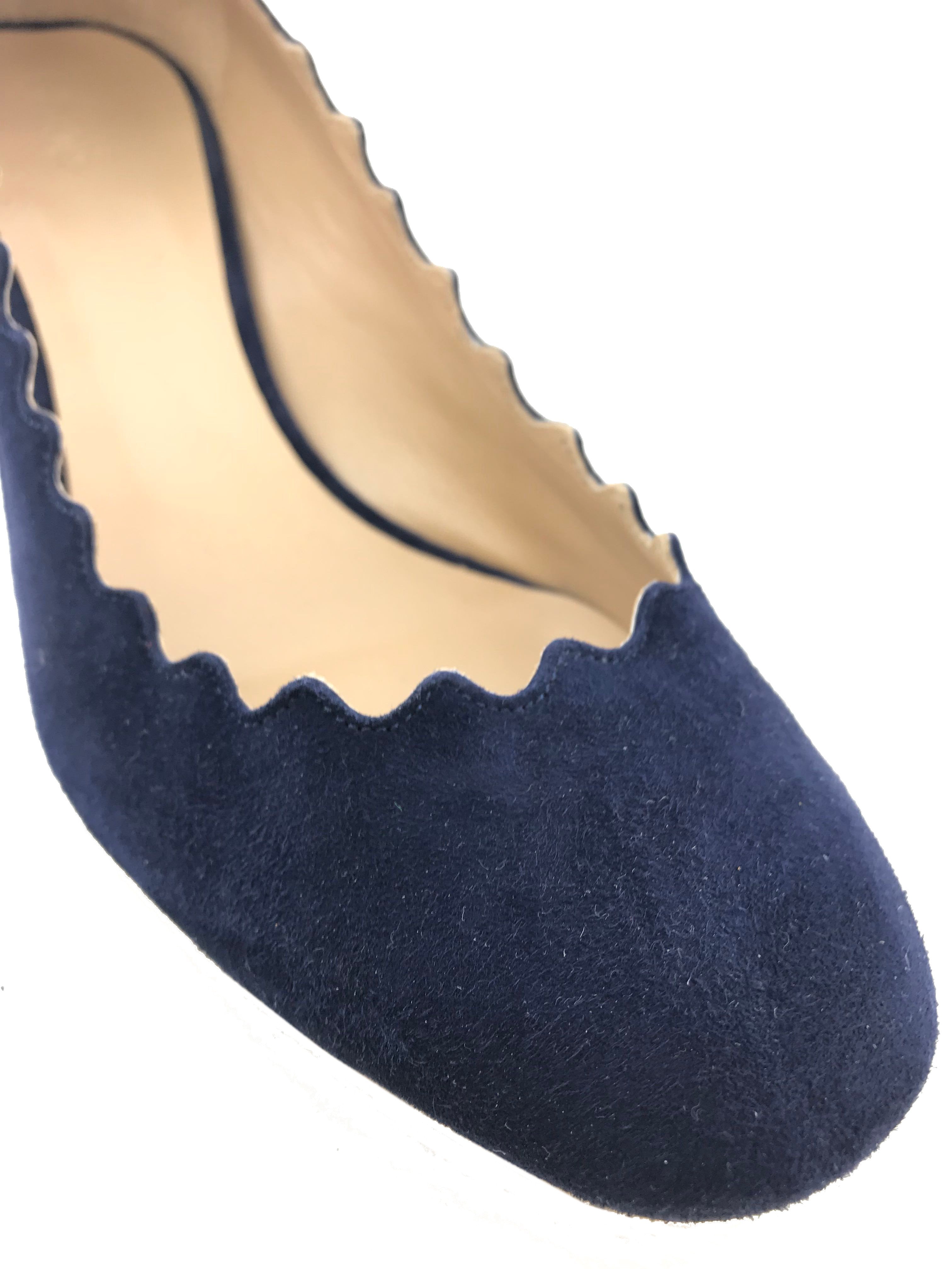 Chloe Lauren Scalloped Suede Block-Heel Pump