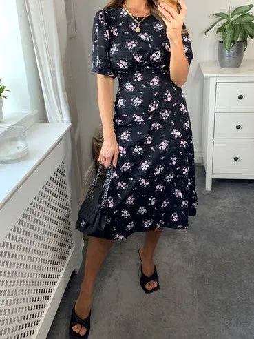 Signage Round Neck Flair Sleeve Midi Dress-printed Floral