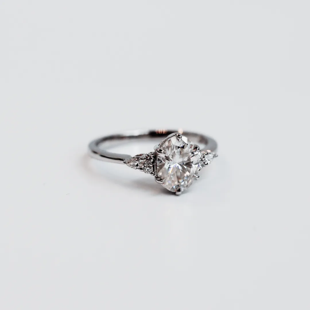 Yoki - Moissanite - White Gold - Ready to Ship